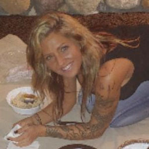 Meet your Posher, Tana